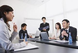 应聘文职岗位的面试技巧及着装要求